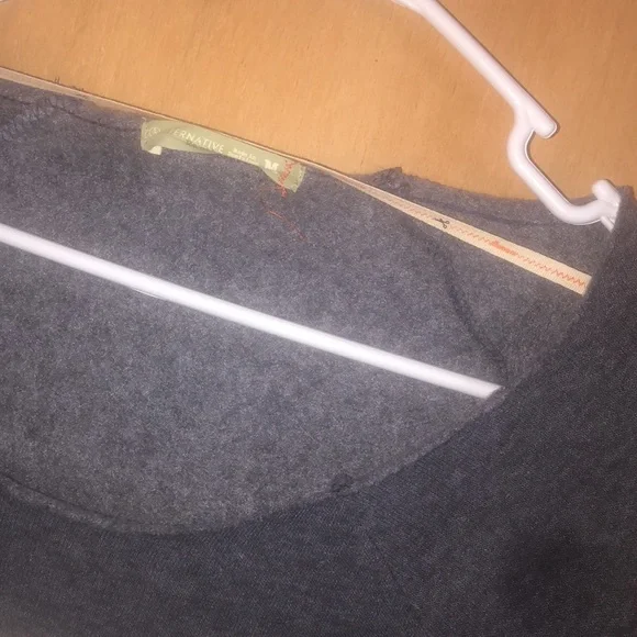 My FAVORITE Giraffe sweatshirt!!! - Picture 4 of 4